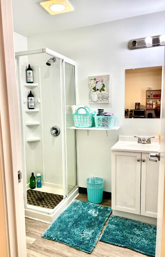 Micro Studio Apartment 10 Minutes Walk To University Of Washington Сиатъл Екстериор снимка
