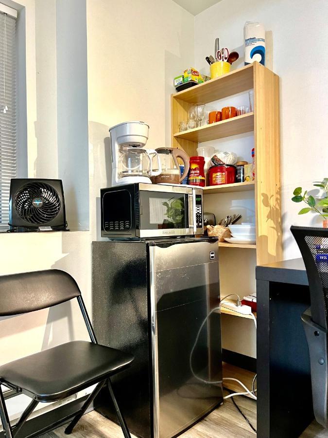 Micro Studio Apartment 10 Minutes Walk To University Of Washington Сиатъл Екстериор снимка