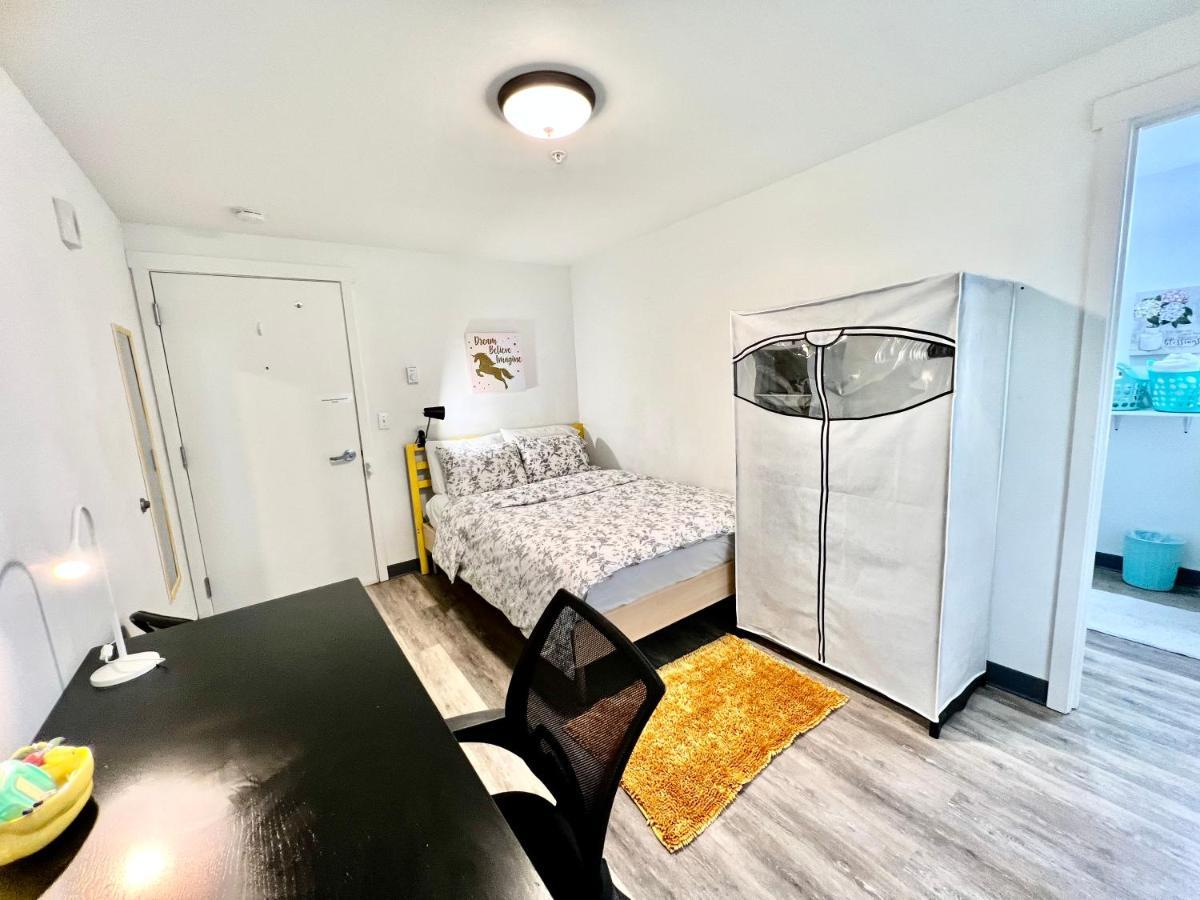 Micro Studio Apartment 10 Minutes Walk To University Of Washington Сиатъл Екстериор снимка