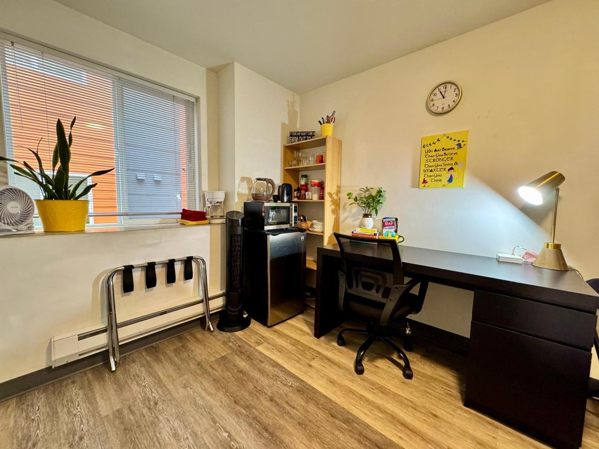 Micro Studio Apartment 10 Minutes Walk To University Of Washington Сиатъл Екстериор снимка