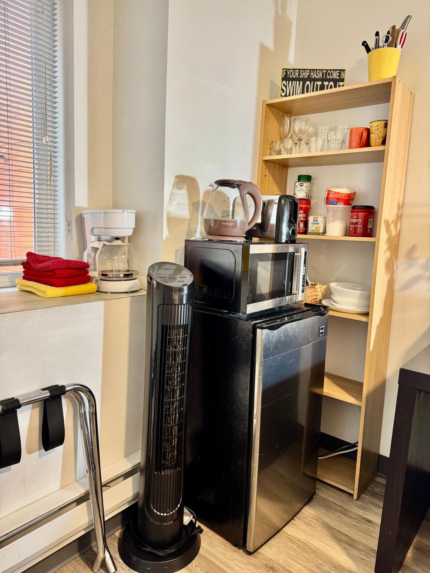 Micro Studio Apartment 10 Minutes Walk To University Of Washington Сиатъл Екстериор снимка